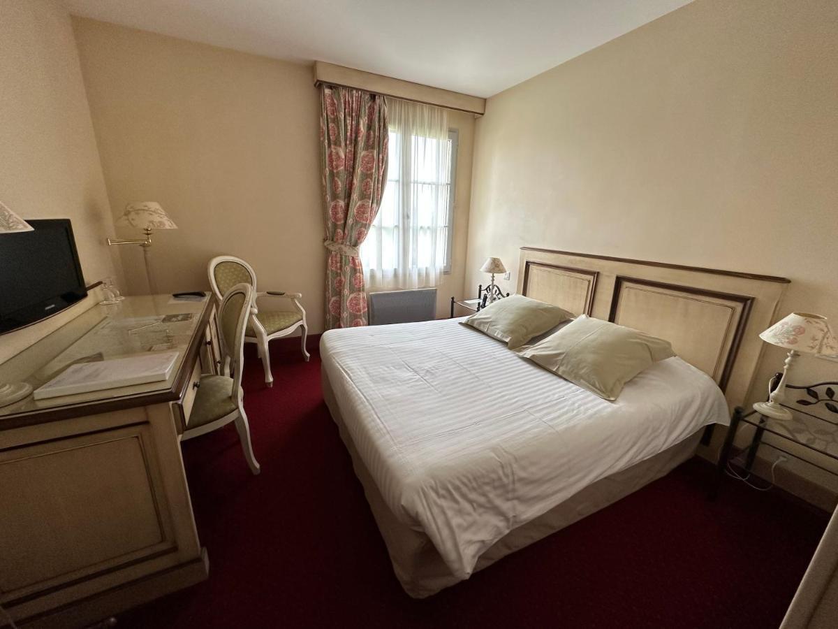 Hotel Domaine De L'Orangerie Bonnat Esterno foto