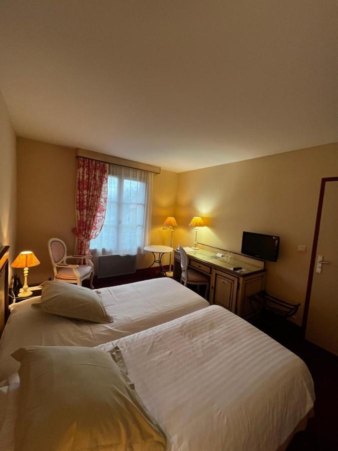 Hotel Domaine De L'Orangerie Bonnat Esterno foto