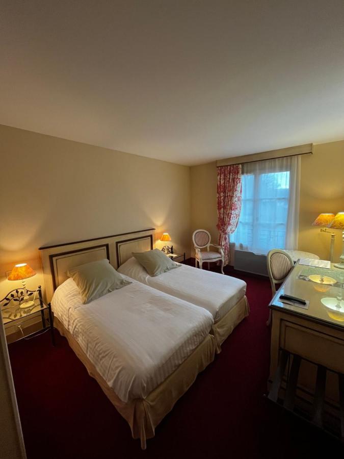 Hotel Domaine De L'Orangerie Bonnat Esterno foto