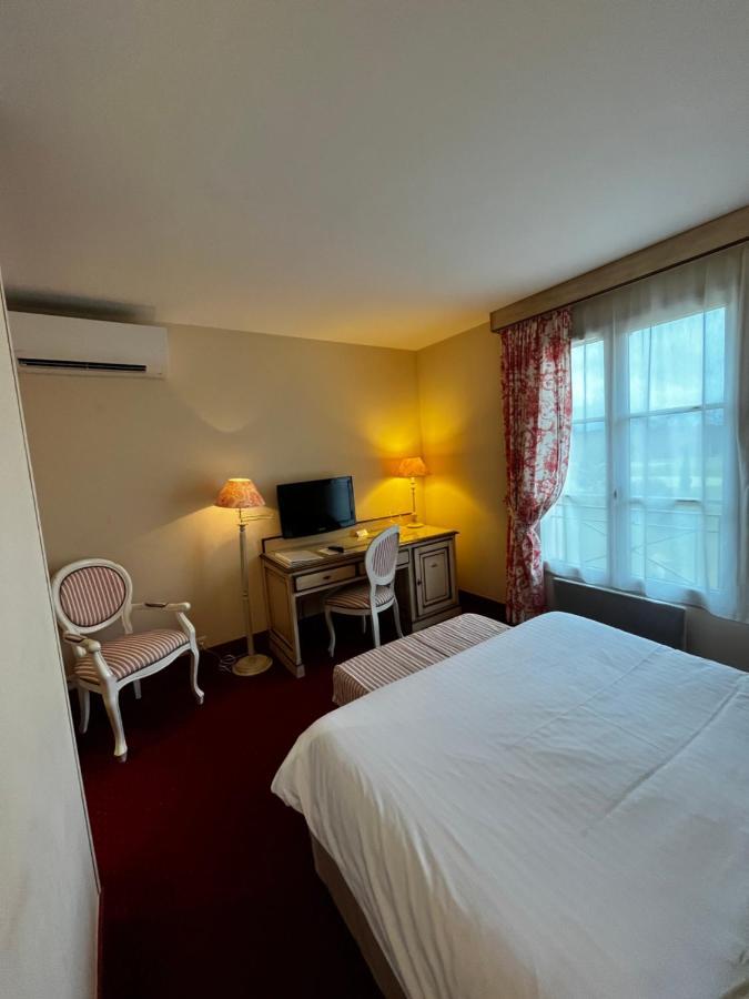 Hotel Domaine De L'Orangerie Bonnat Esterno foto