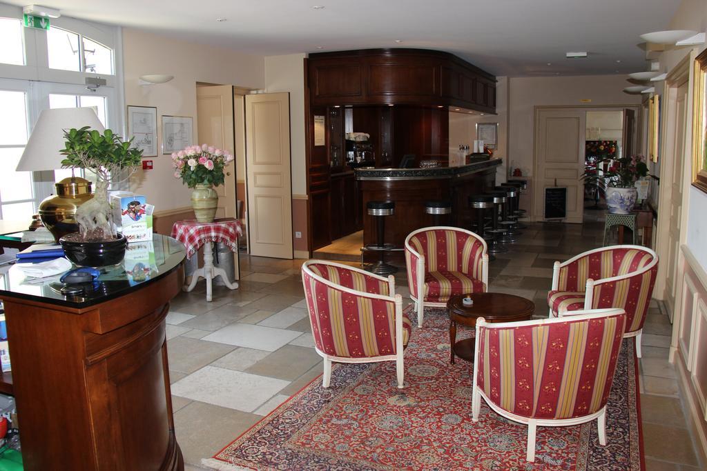 Hotel Domaine De L'Orangerie Bonnat Esterno foto